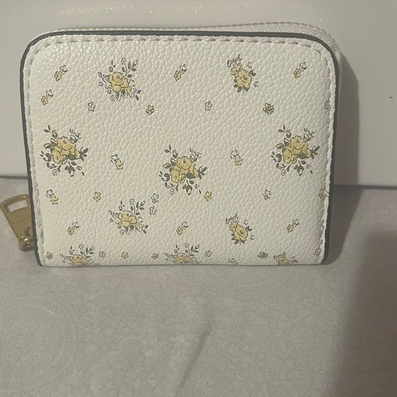 Coach White and Yellow Floral Bag Set - Picture 6 of 11